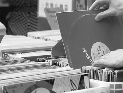 Les vinyles........ - Page 2 Crate-digger